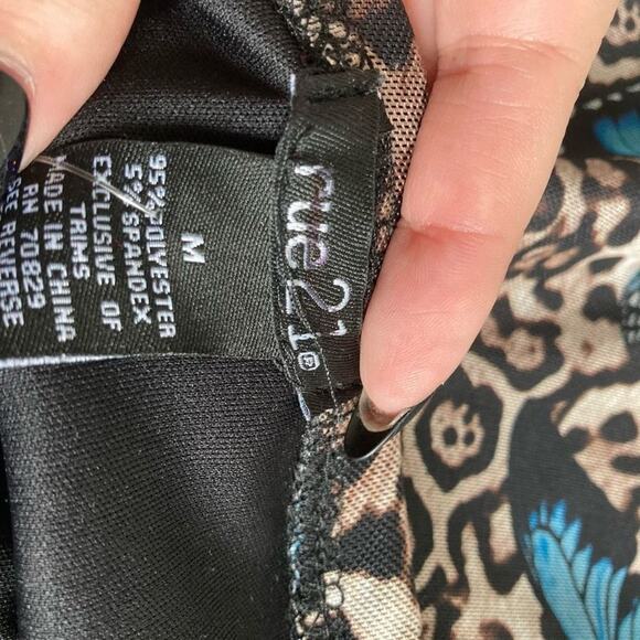 Rue 21 medium crop top cheetah butterfly nwot - Picture 4 of 4